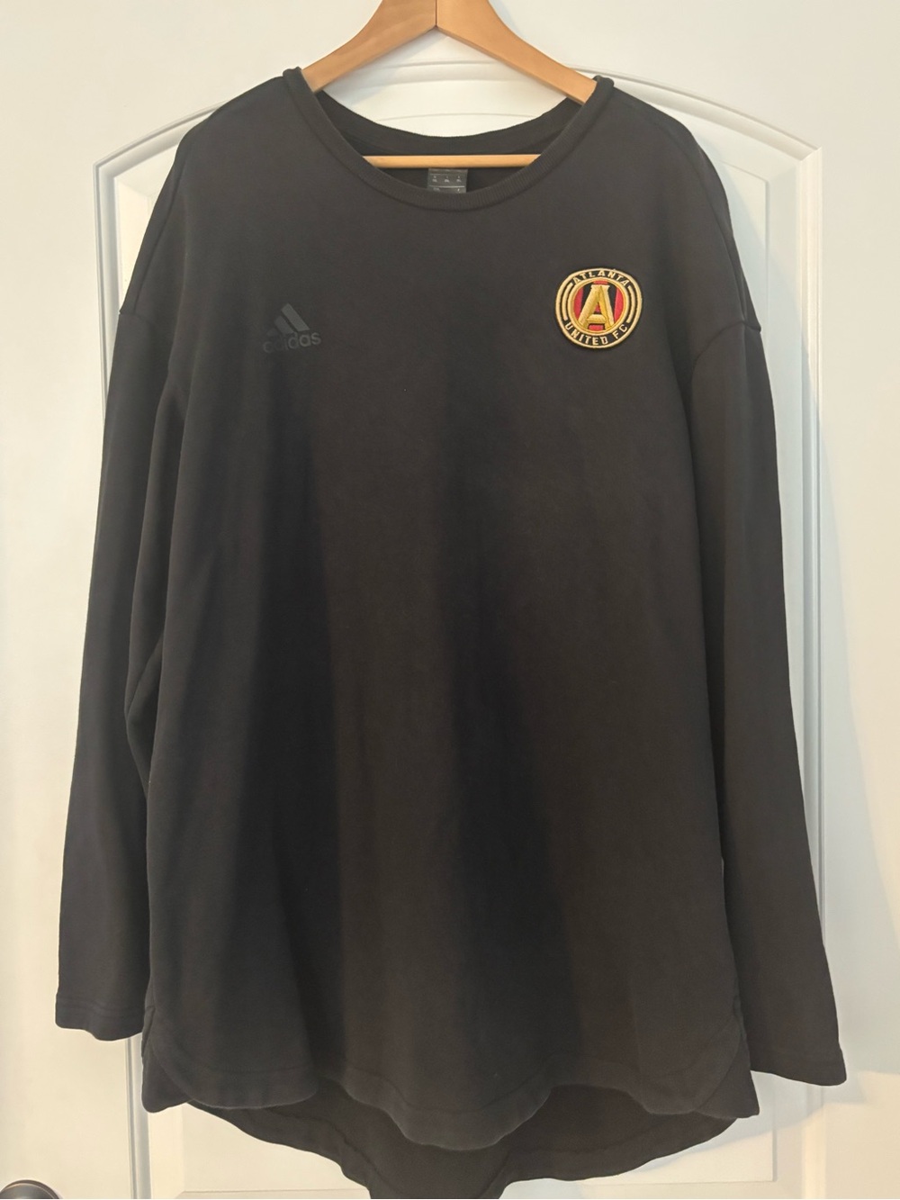 adidas Atlanta United FC MLS Mens 2XL Black Authentic Tango Long-Sleeve Crewneck
